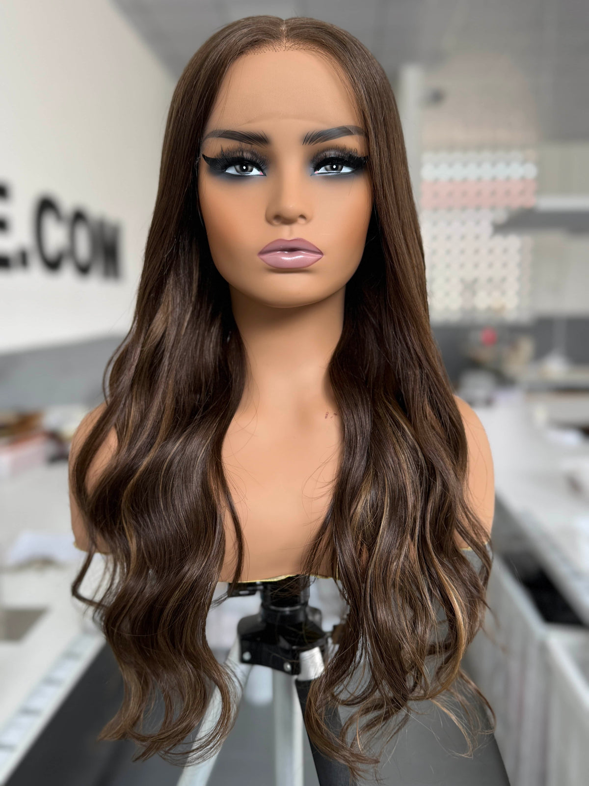 Iris - Beautiful glueless lace front wigs